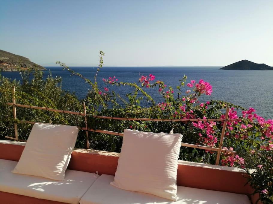 Villa Casa Dei Melograni At Vourlidia Leros Vromolithos Exterior foto
