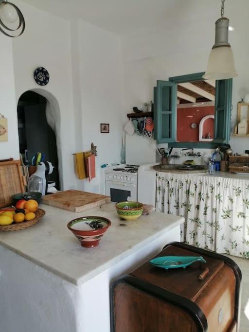 Villa Casa Dei Melograni At Vourlidia Leros Vromolithos Exterior foto