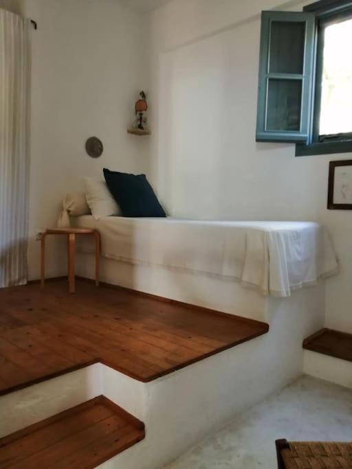 Villa Casa Dei Melograni At Vourlidia Leros Vromolithos Exterior foto