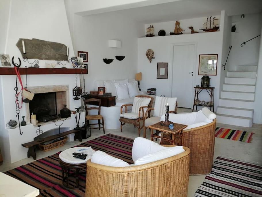 Villa Casa Dei Melograni At Vourlidia Leros Vromolithos Exterior foto